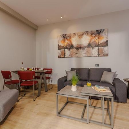 Jolly Suites كاندية المظهر الخارجي الصورة