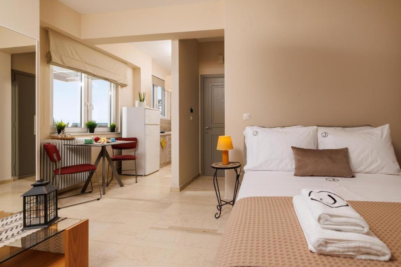 Jolly Suites كاندية المظهر الخارجي الصورة