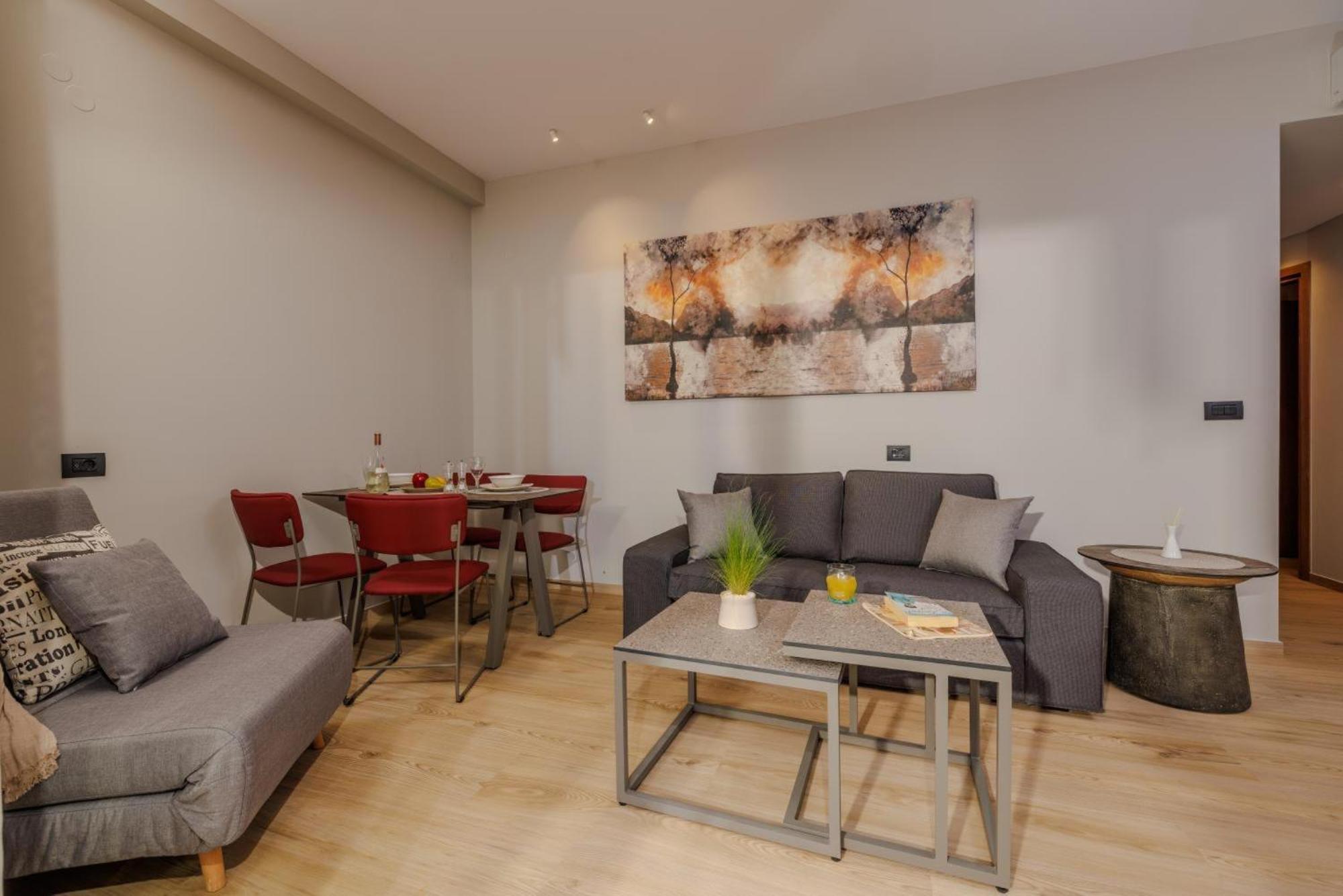Jolly Suites كاندية المظهر الخارجي الصورة
