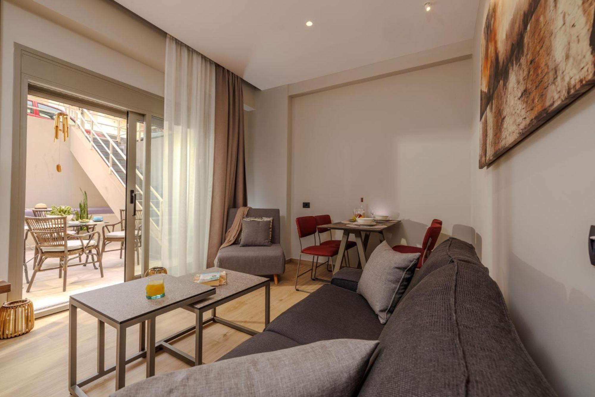 Jolly Suites كاندية المظهر الخارجي الصورة