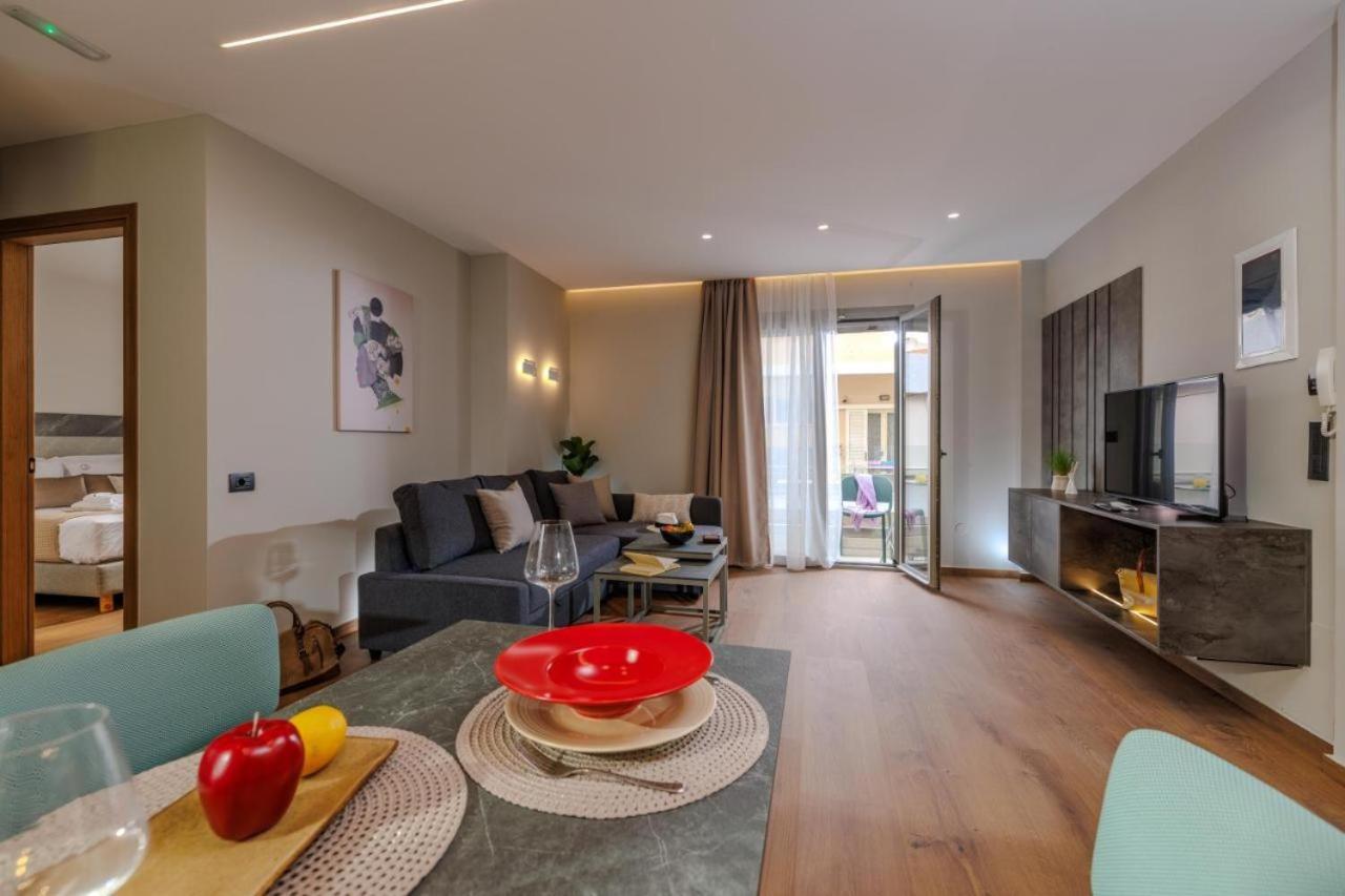 Jolly Suites كاندية المظهر الخارجي الصورة