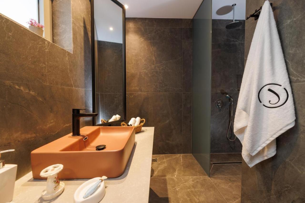 Jolly Suites كاندية المظهر الخارجي الصورة